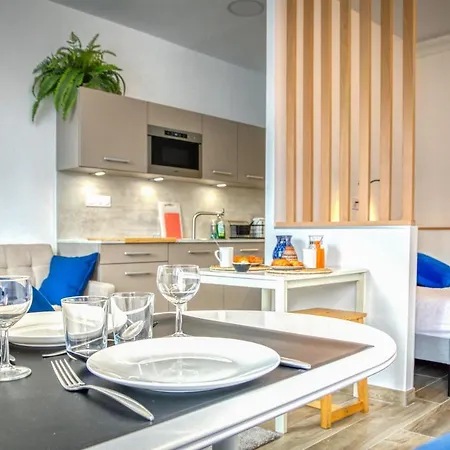 Le Marquis - Esplanade / Bastille Hotel