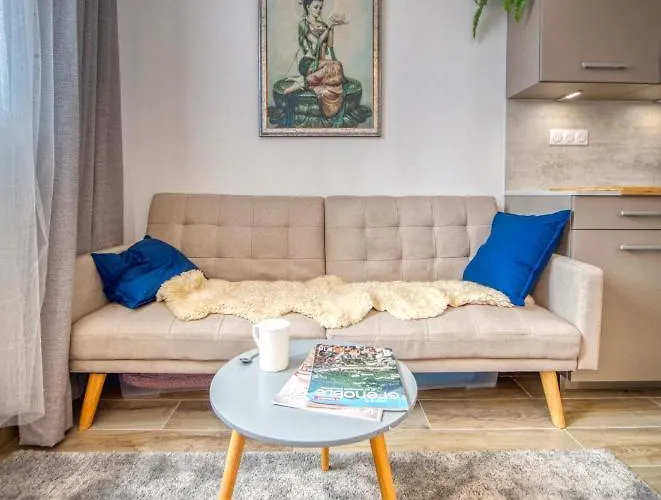 Le Marquis - Esplanade / Bastille *