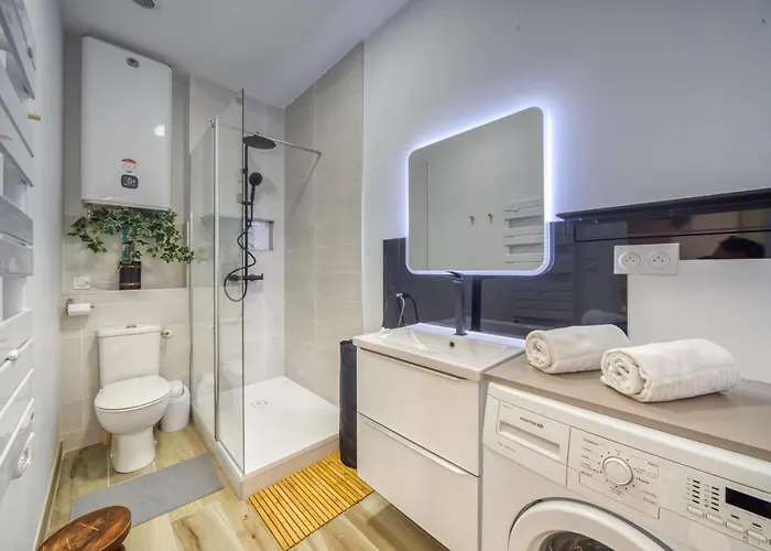 Le Marquis - Esplanade / Bastille *